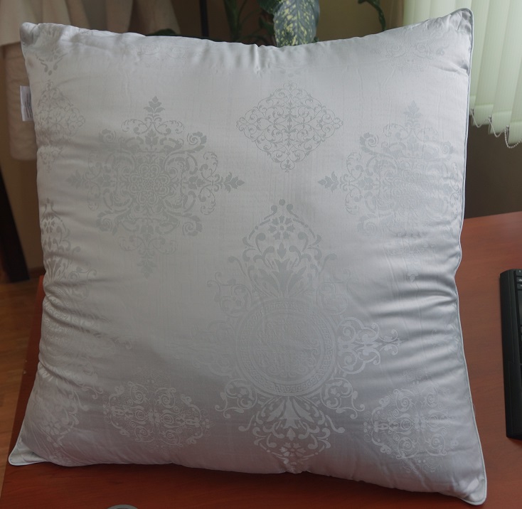 Подушка ШЁЛК 70*70